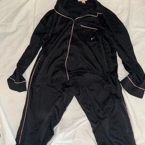 Victoria's Secret Black Pajama Set Short Length